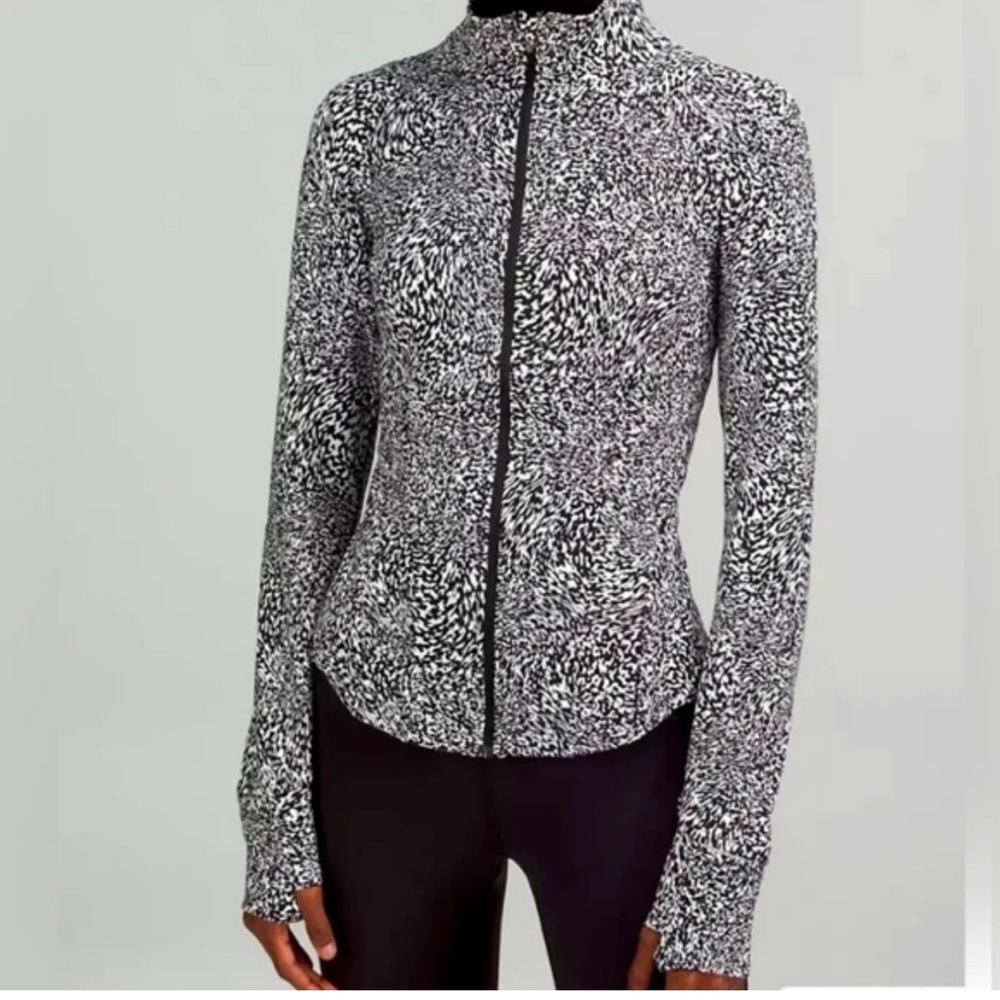 Lululemon InStill Jacket Alpine Black and White